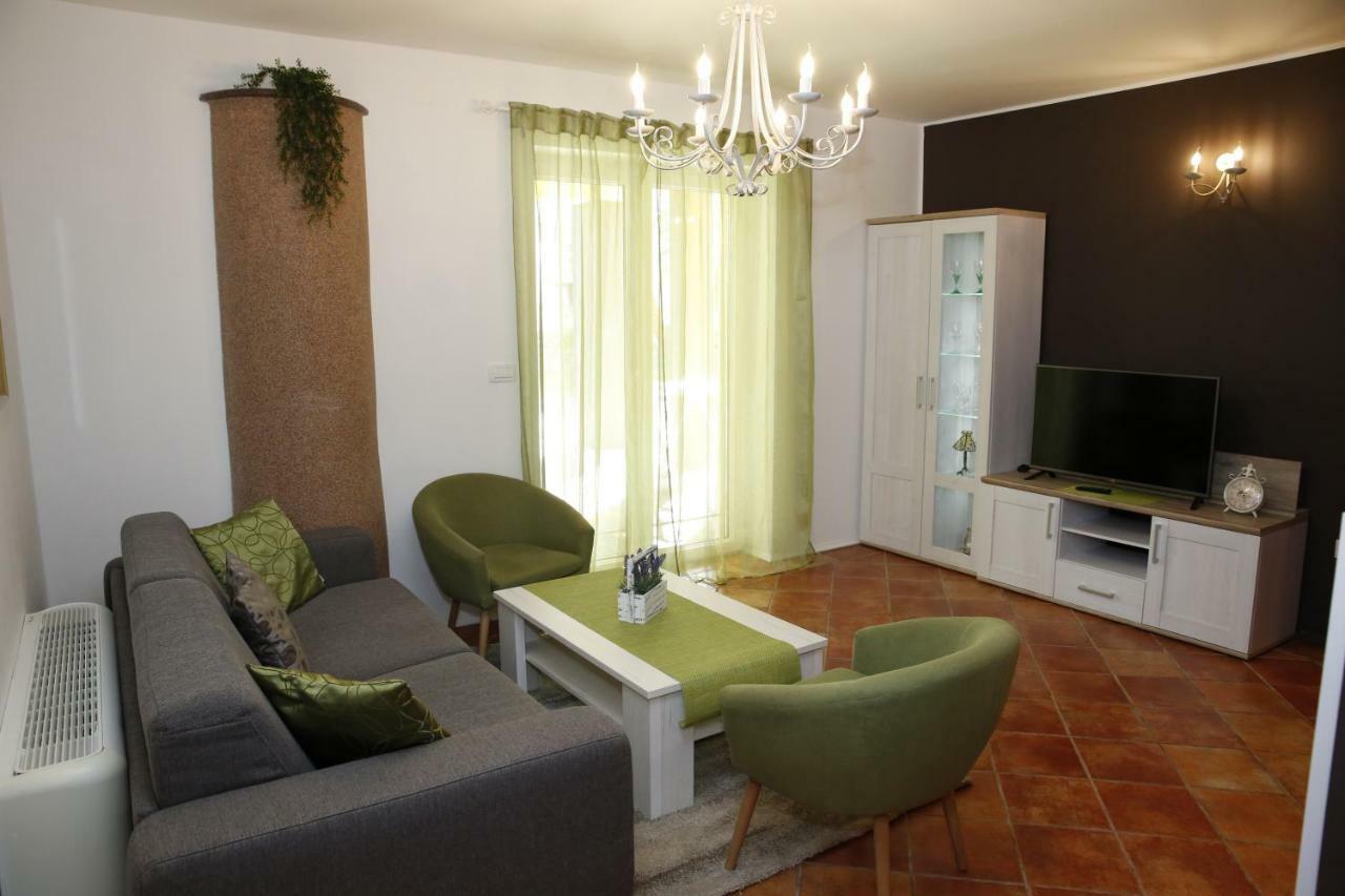 Vila Nara Hotel Vodice Ngoại thất bức ảnh