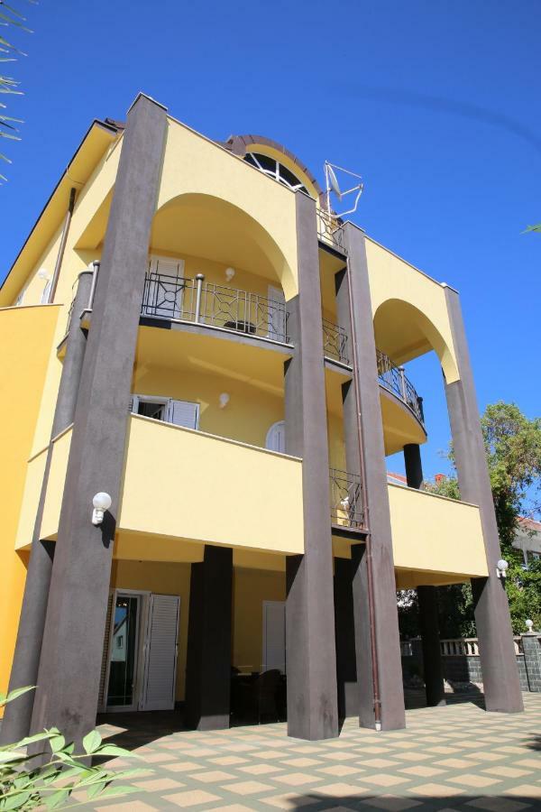 Vila Nara Hotel Vodice Ngoại thất bức ảnh