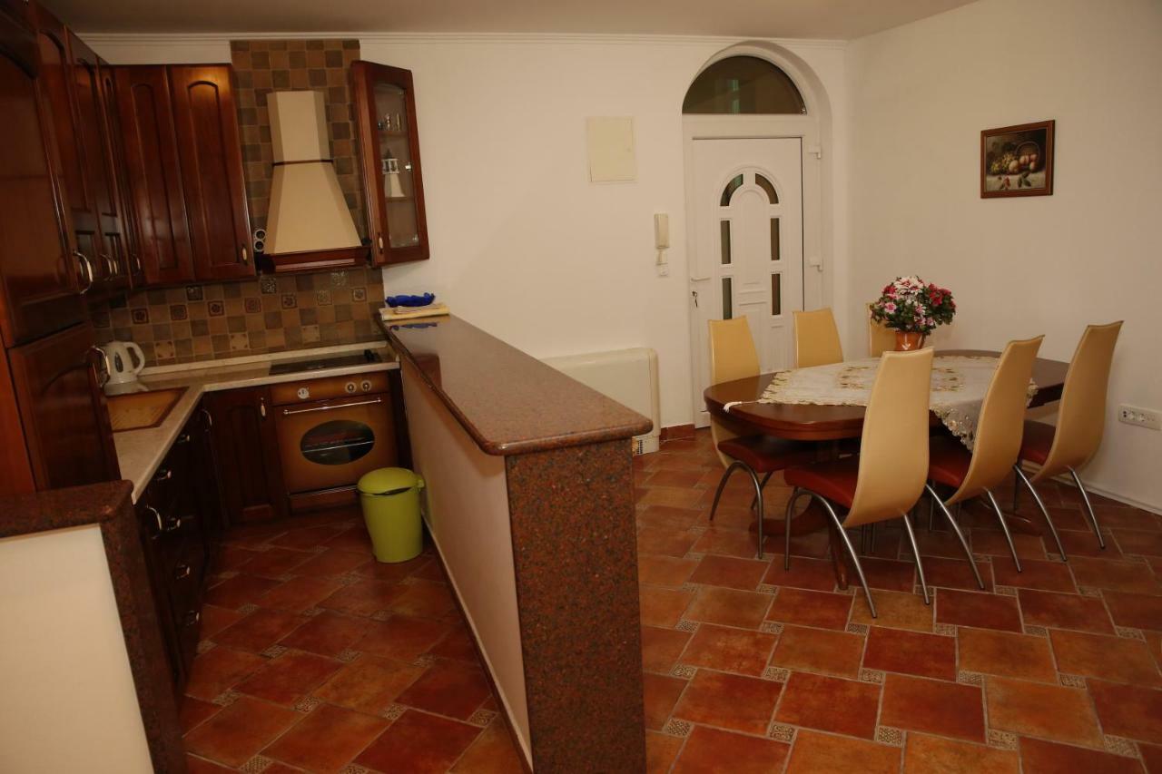 Vila Nara Hotel Vodice Ngoại thất bức ảnh